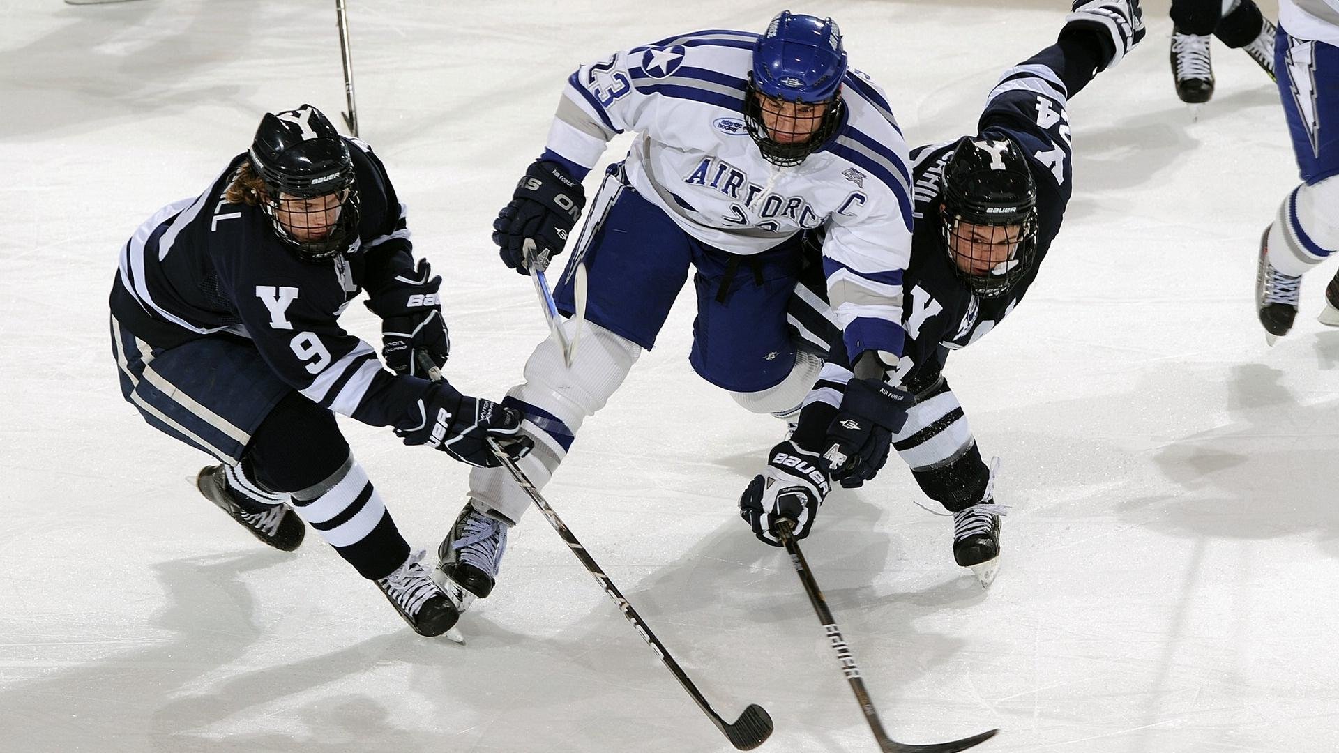 世界冰球锦标赛加拿大卫冕成功，世界冰球锦标赛分组