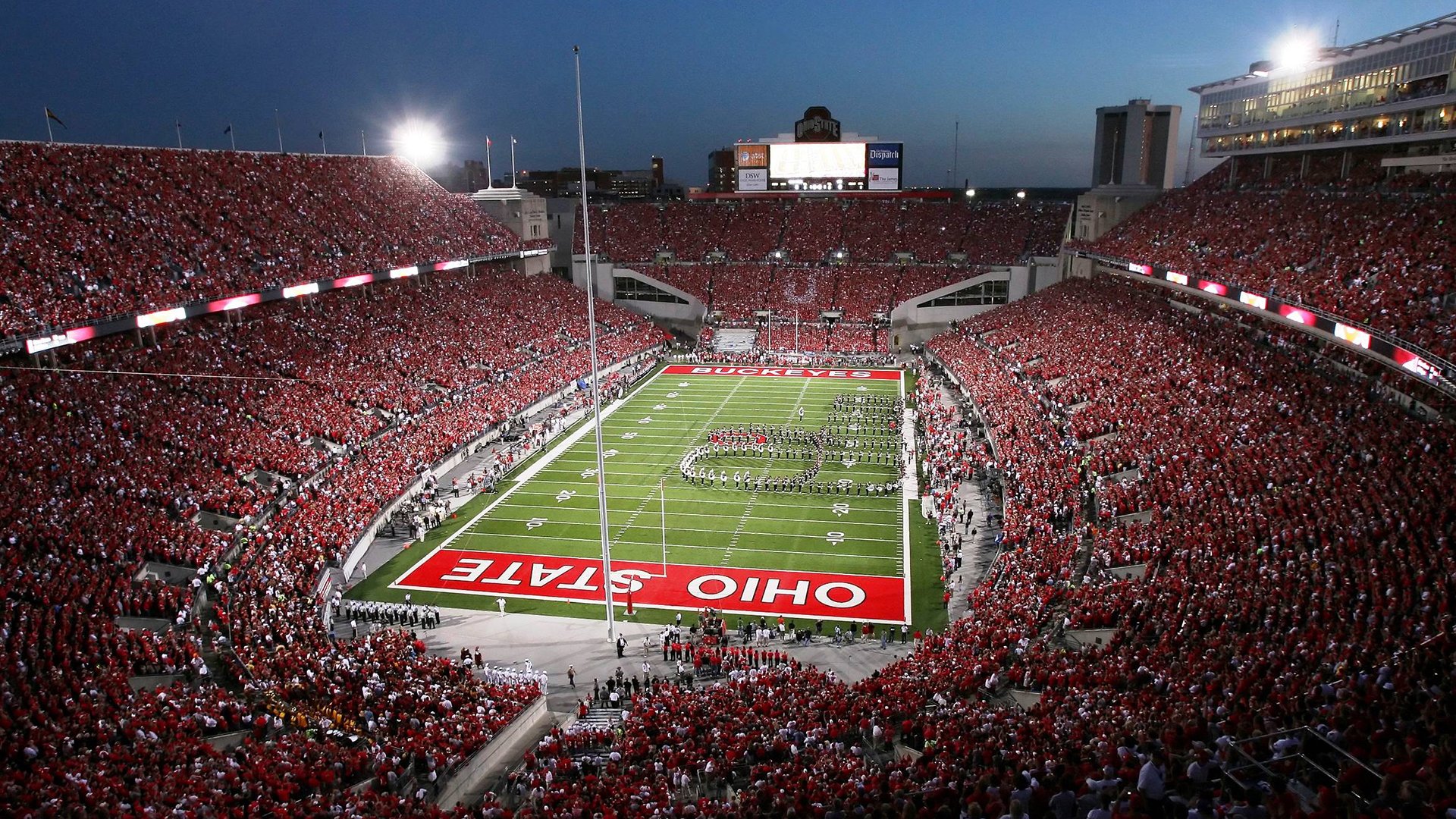 弗赖堡边中结合形成有效进攻通道，弗赖堡位置